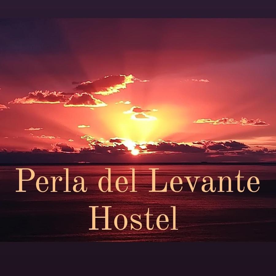 Perla Del Levante Hostel Фрамура Экстерьер фото